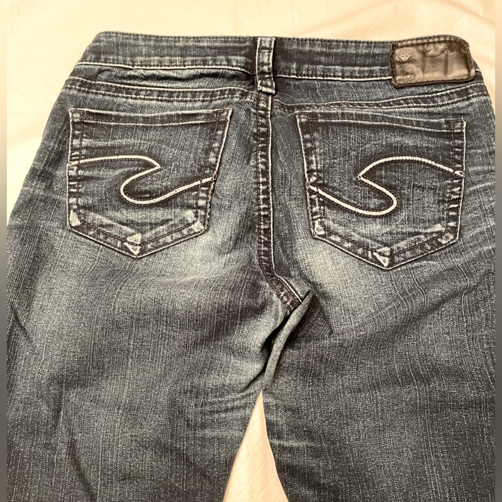 👕 2 / $30 👕 Silver Tuesday Jeans Mid Capri’s W28/L23
